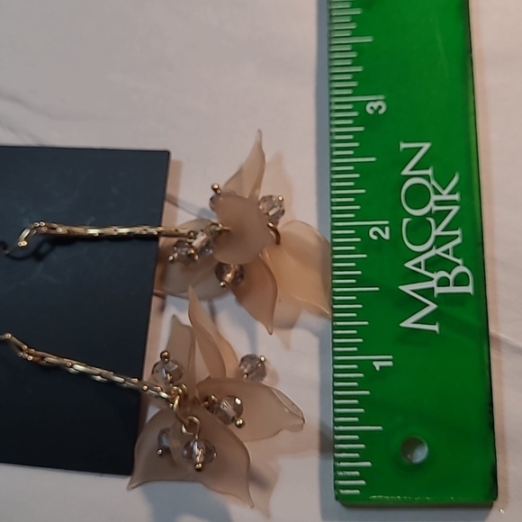 Women's New York & Co. Earrings NWT - Picture 7 of 7